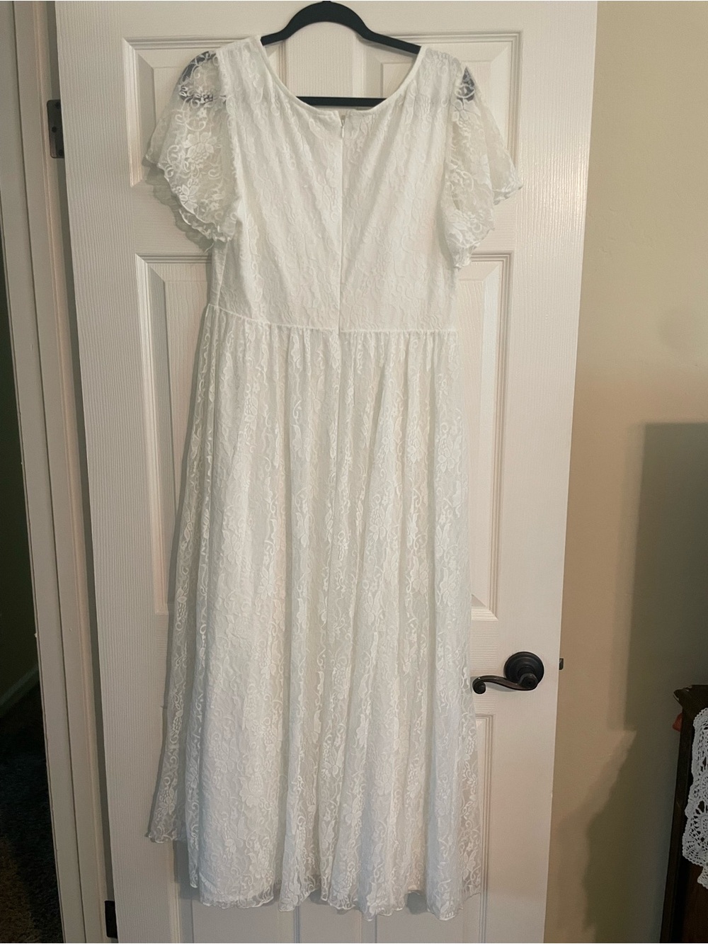 V-Neck Short Sleeve Laced Dress - Picture 5 of 7
